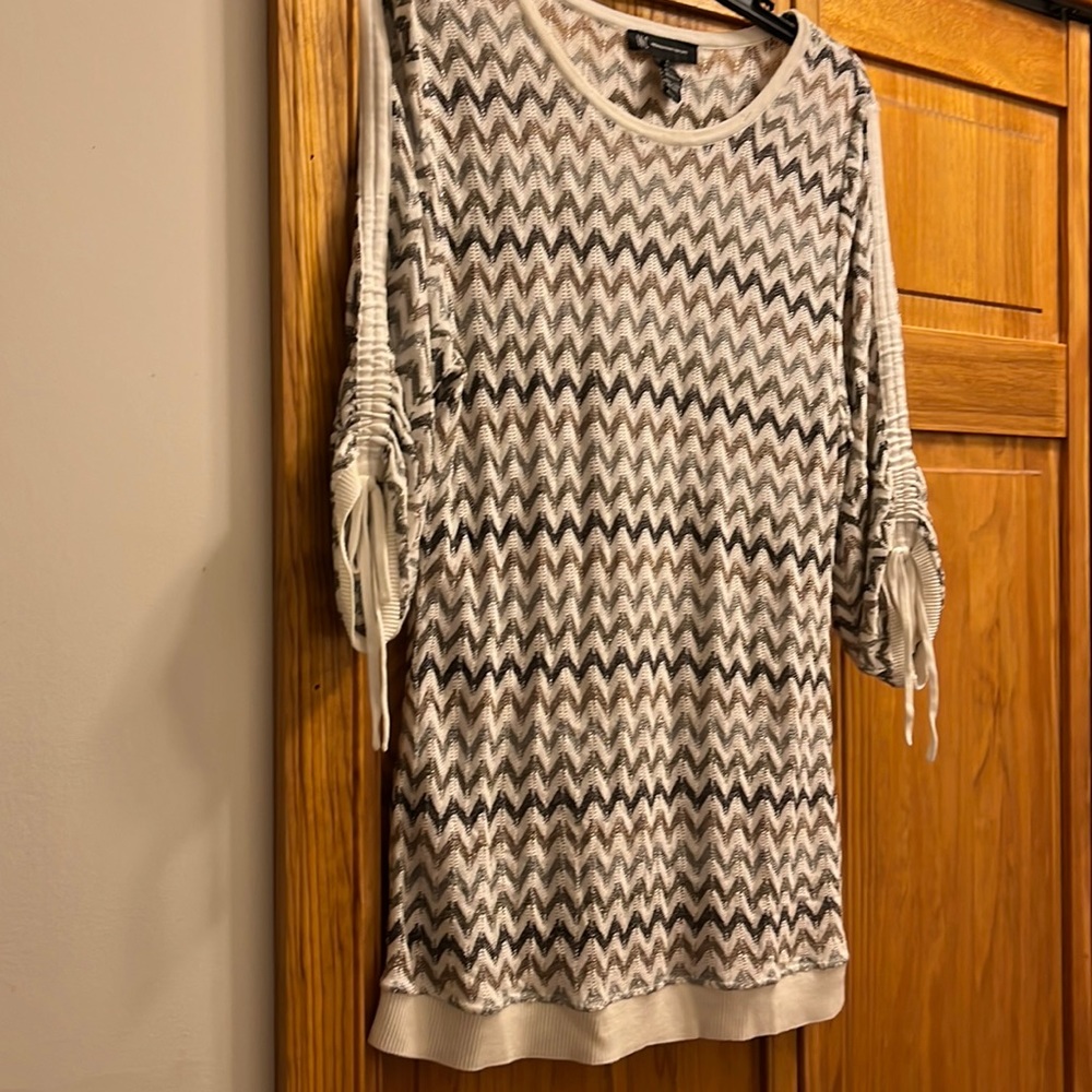 Inc Light weight spring shiny ladies sweater